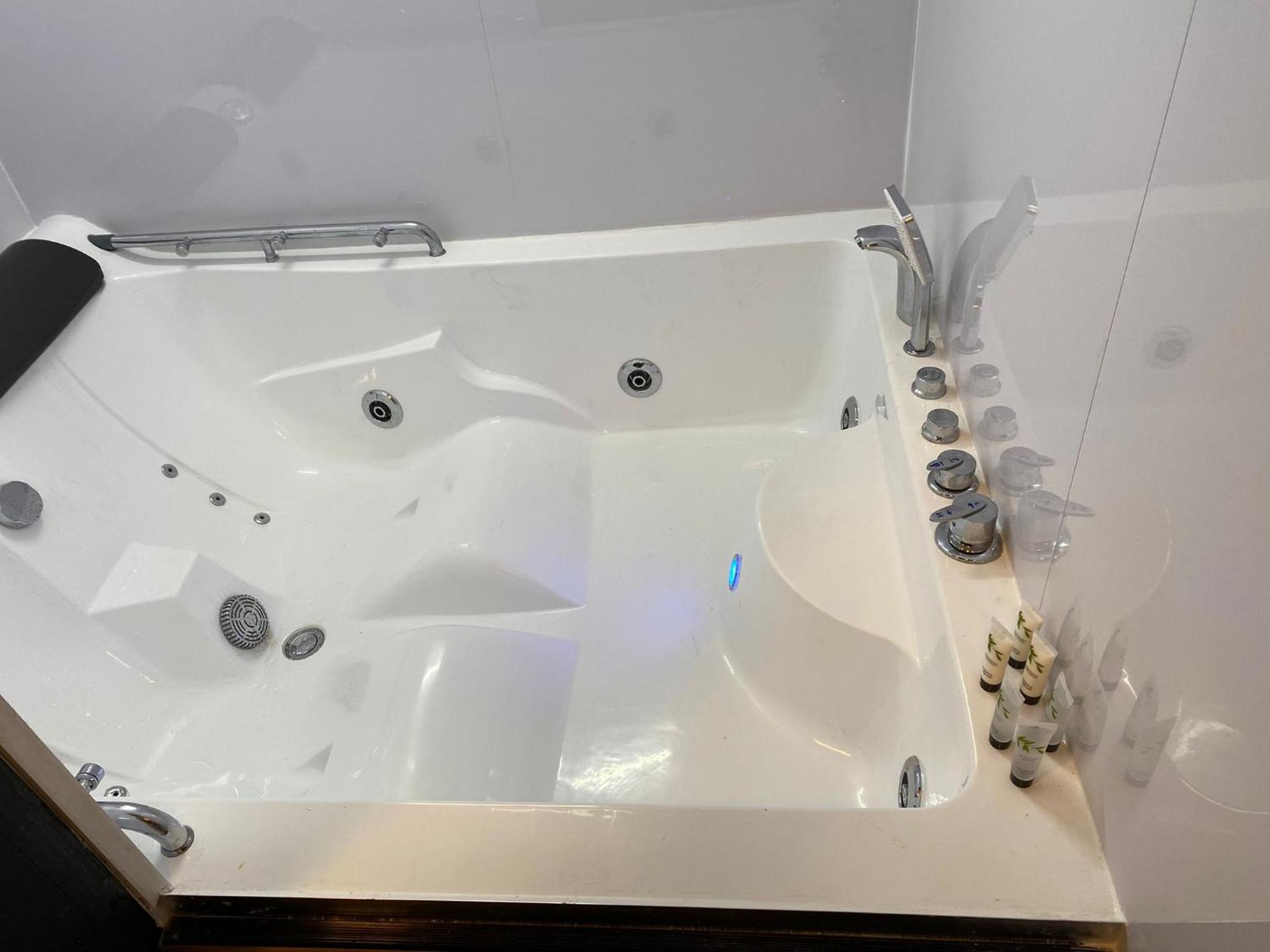 Wns Hotel ロンドン エクステリア 写真
